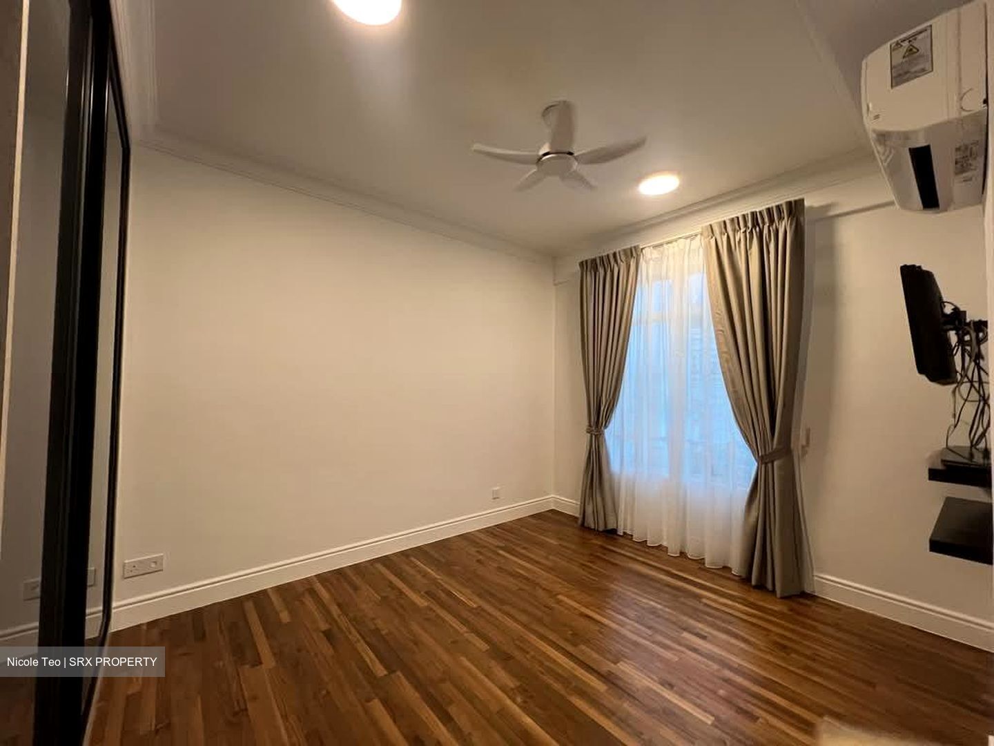 Kew Crescent (D16), Terrace #588303611